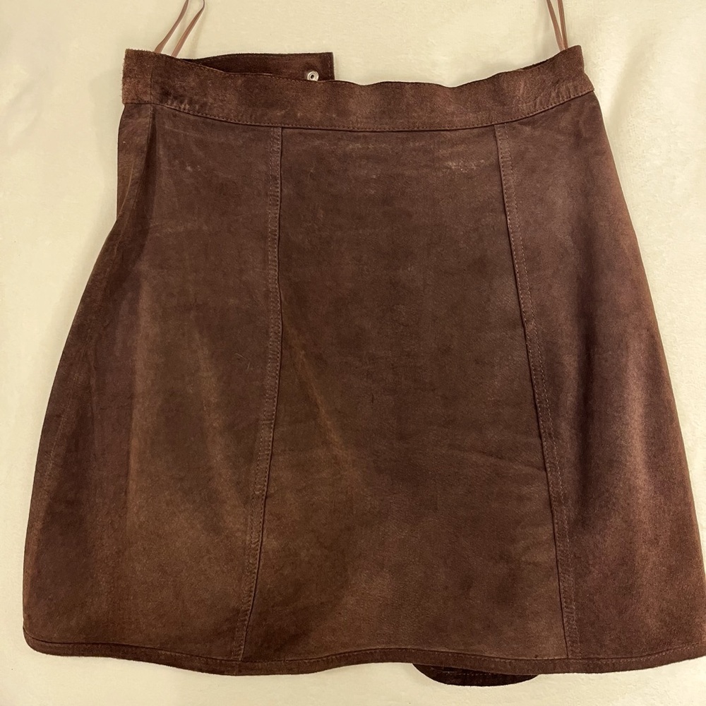 Really cute Espirit brown suede mini skirt with snap front buttons